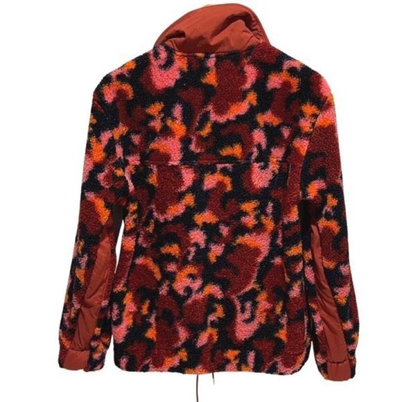 SAGE Collective Women's Red Faux Shearling Pullover Quarter Zip Small NWT - Picture 4 of 9